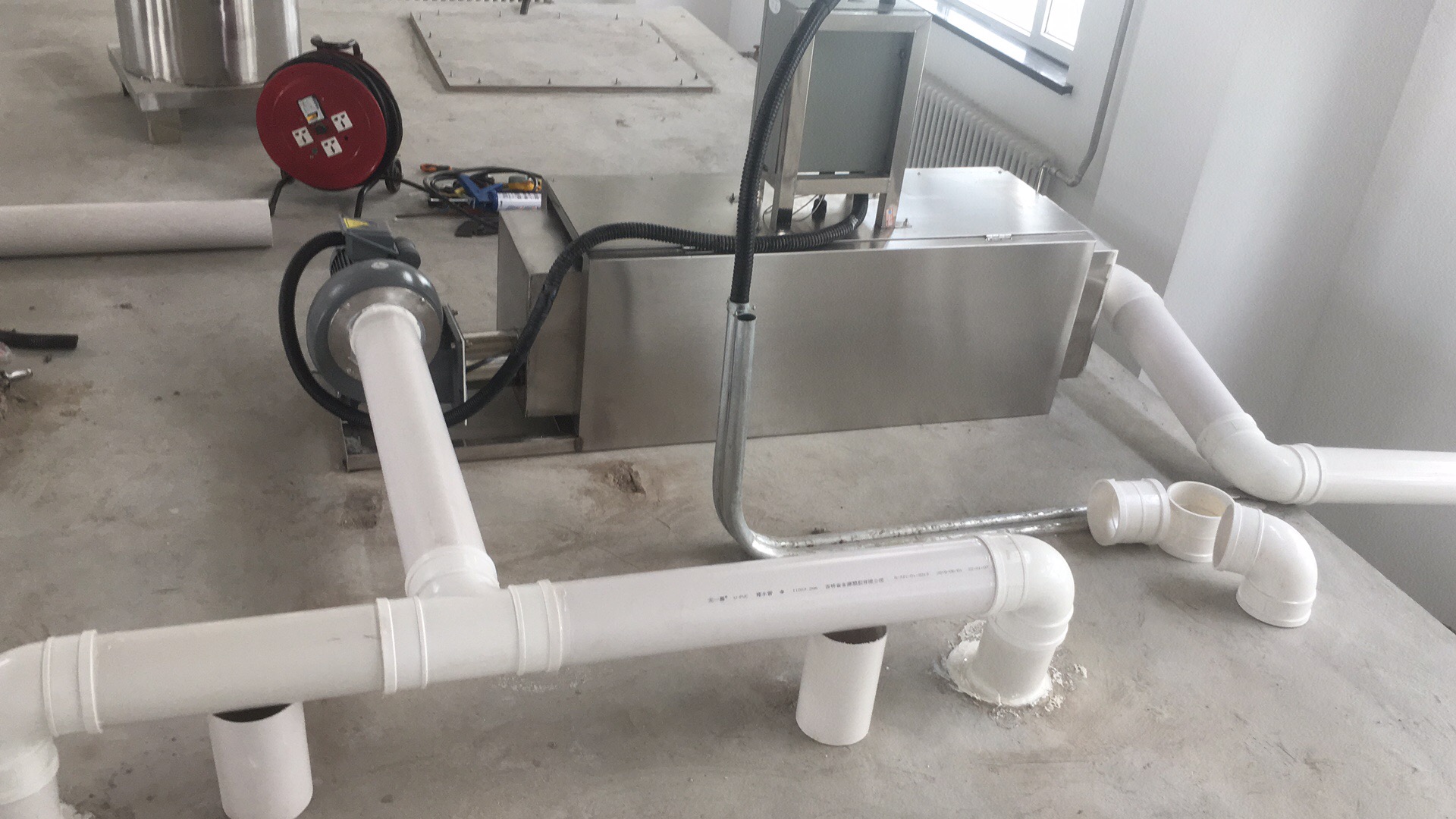 1614644956830088.jpg 尾氣處理器安裝.jpg